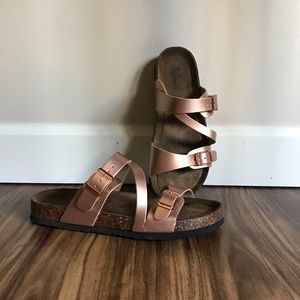 LOOK ALIKE BIRKENSTOCKS ROSE GOLD